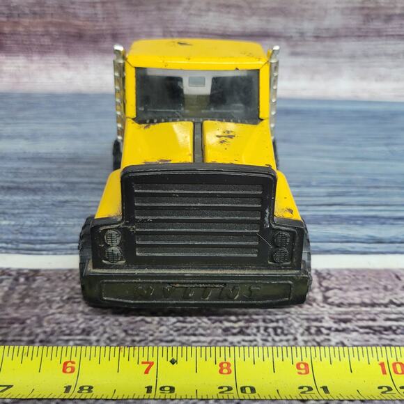 Vintage Nylint pressed steel/plastic day cab semi yellow/black - Picture 4 of 8